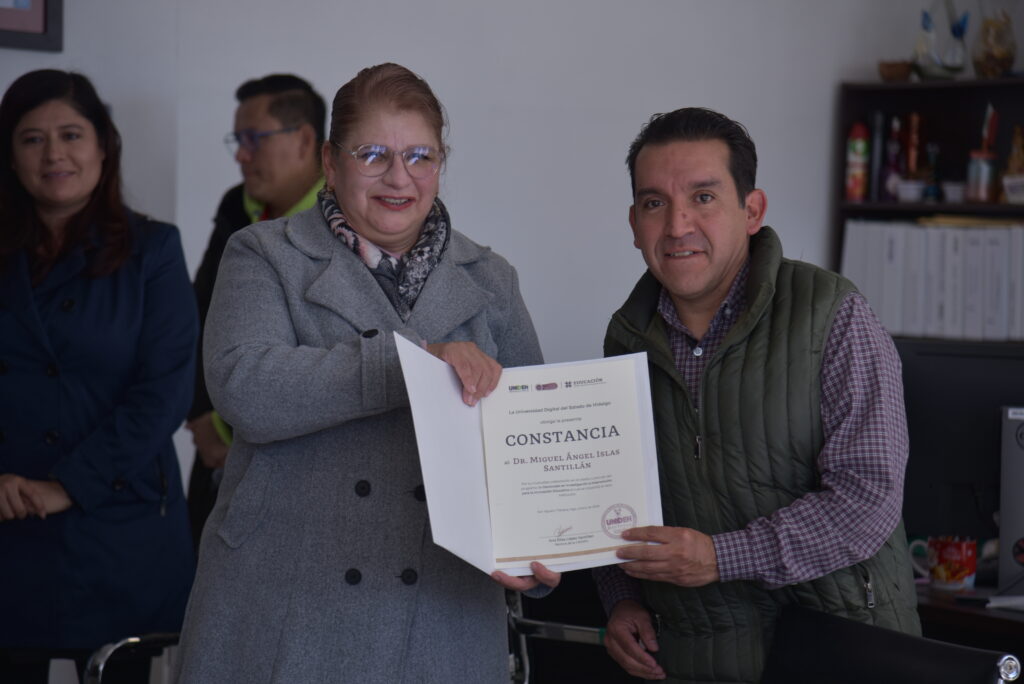 UNIDEH reconoce a académicos por diseño de nuevo doctorado