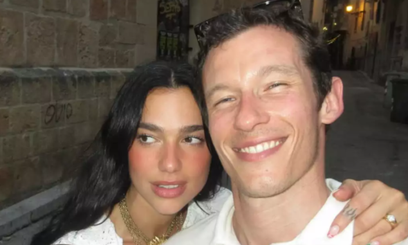 Dua Lipa y Callum Turner enfrentan acoso de paparazzi durante una cita en París