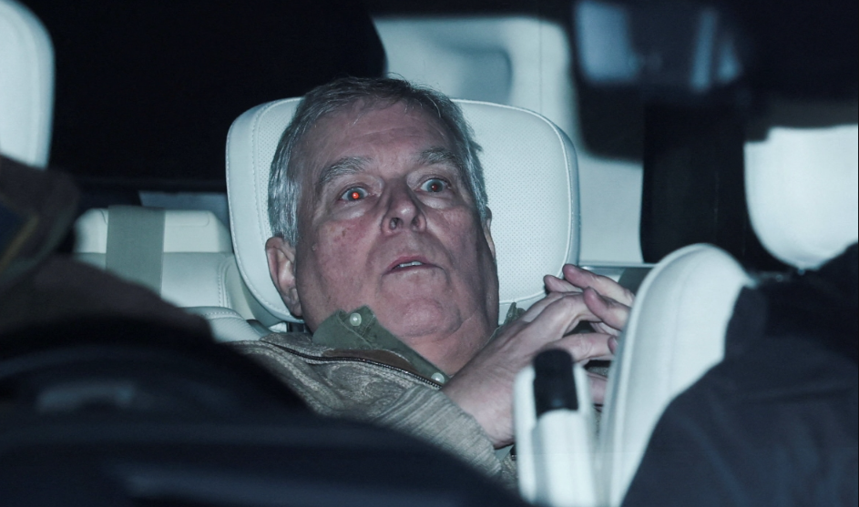 Expríncipe Andrés abandona la comisaría horas después de ser detenido