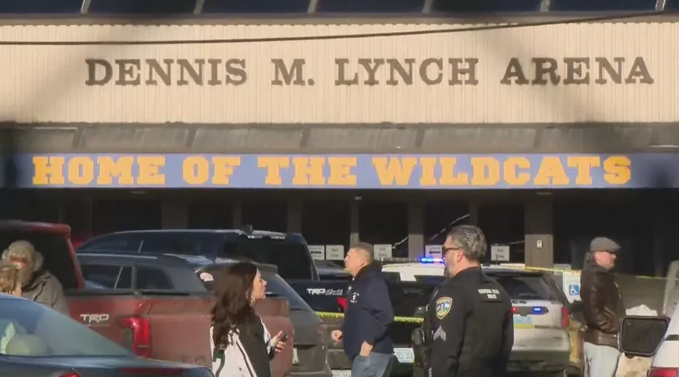 Tiroteo en un estadio de hockey sobre hielo en Estados Unidos: al menos dos muertos
