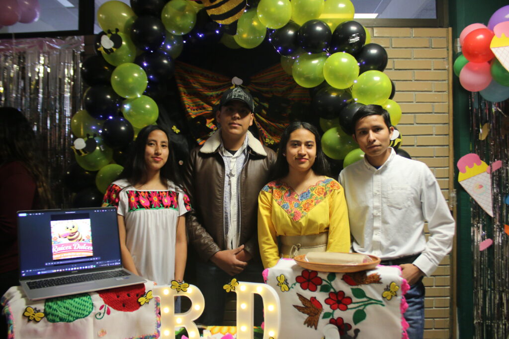 Estudiantes de la UTSH presentan proyectos de negocio en “Expocosto”