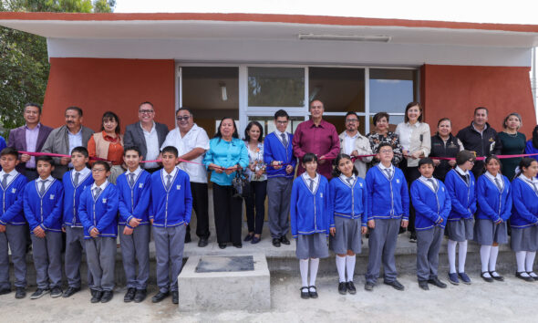 Natividad Castrejón entrega infraestructura educativa en Epazoyucan