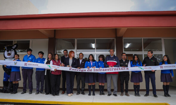 Natividad Castrejón entrega obra educativa en CECyTEH Epazoyucan