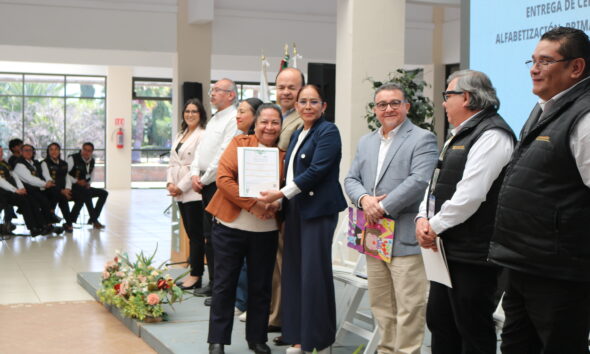 ITESHU contribuye a reducir el rezago educativo con AlfabetizaTec