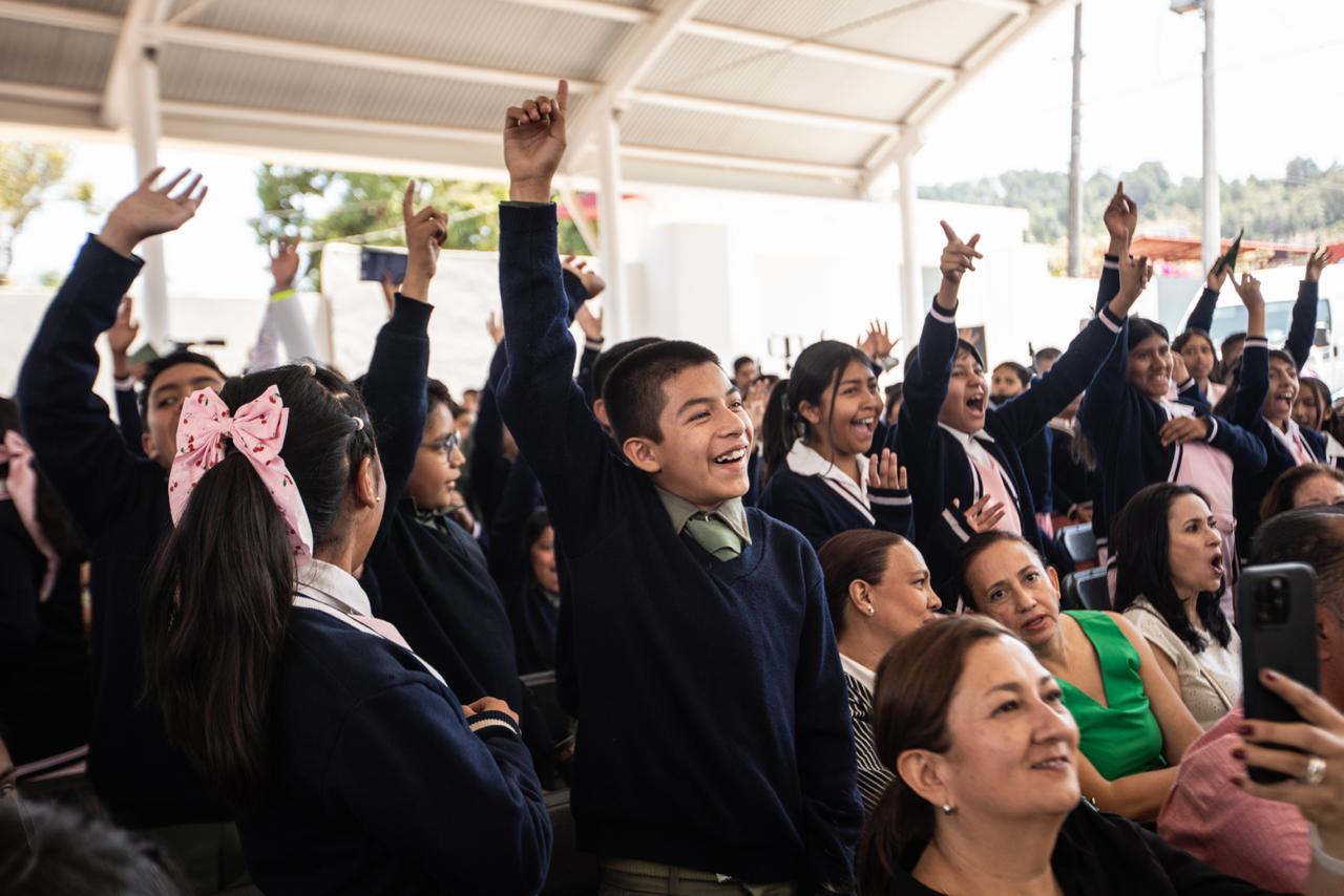 Plan Michoacán suma ya 9 mil 500 millones de pesos en inversión educativa