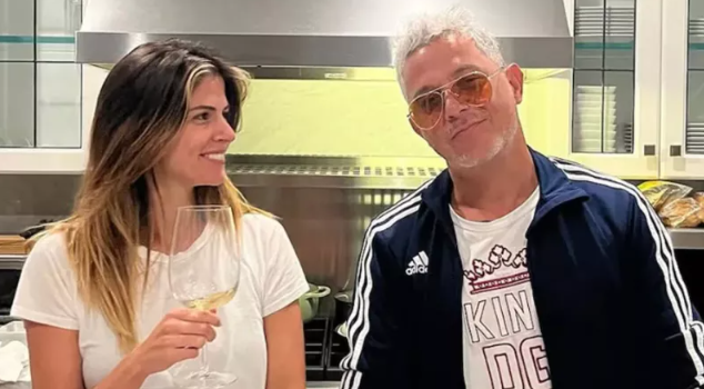 Alejandro Sanz hace oficial su romance con Stephanie Cayo
