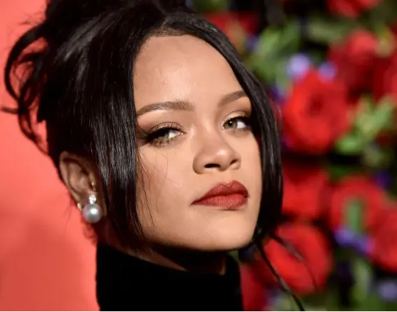 Arrestan a una mujer sospechosa de disparar contra la casa de Rihanna en Los Ángeles mientras la artista estaba en su interior