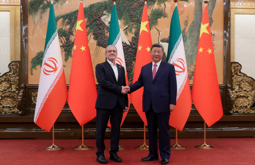 China respaldó al régimen de Irán, su mayor proveedor de petróleo