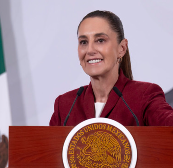 Contratación de más de 14 mil médicas y médicos especialistas este año es histórica; “fortalece los tres sistemas de salud”: Presidenta