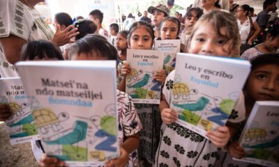 SEP entrega 10 mil 194 Libros de Texto Gratuitos en lenguas originarias en Guerrero e Hidalgo