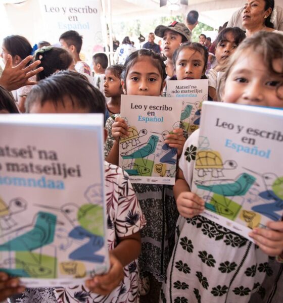 SEP entrega 10 mil 194 Libros de Texto Gratuitos en lenguas originarias en Guerrero e Hidalgo