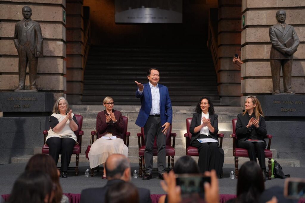 SEP convoca y abre debate sobre el uso de medios digitales y su impacto en la salud mental y en la educación