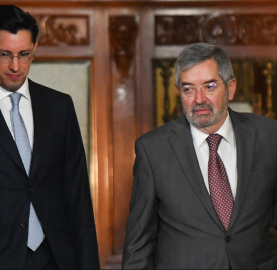 SRE: suman 13 personas mexicanas muertas bajo custodia de ICE