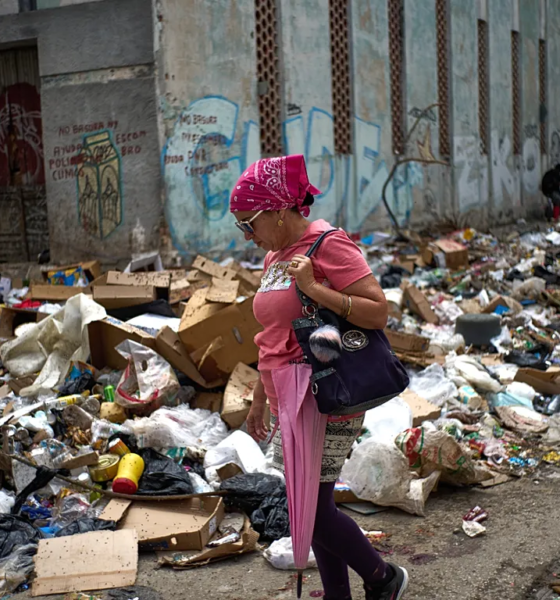 Cuba tacha de "descarada" la solicitud de la embajada de EE.UU. para importar combustible