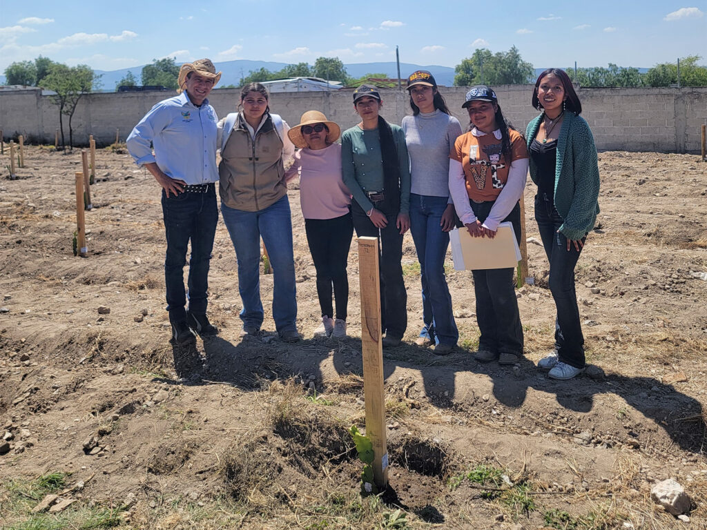 Desarrollan ITESHU y CBTA 179 proyectos para mejorar cultivos en el Valle del Mezquital