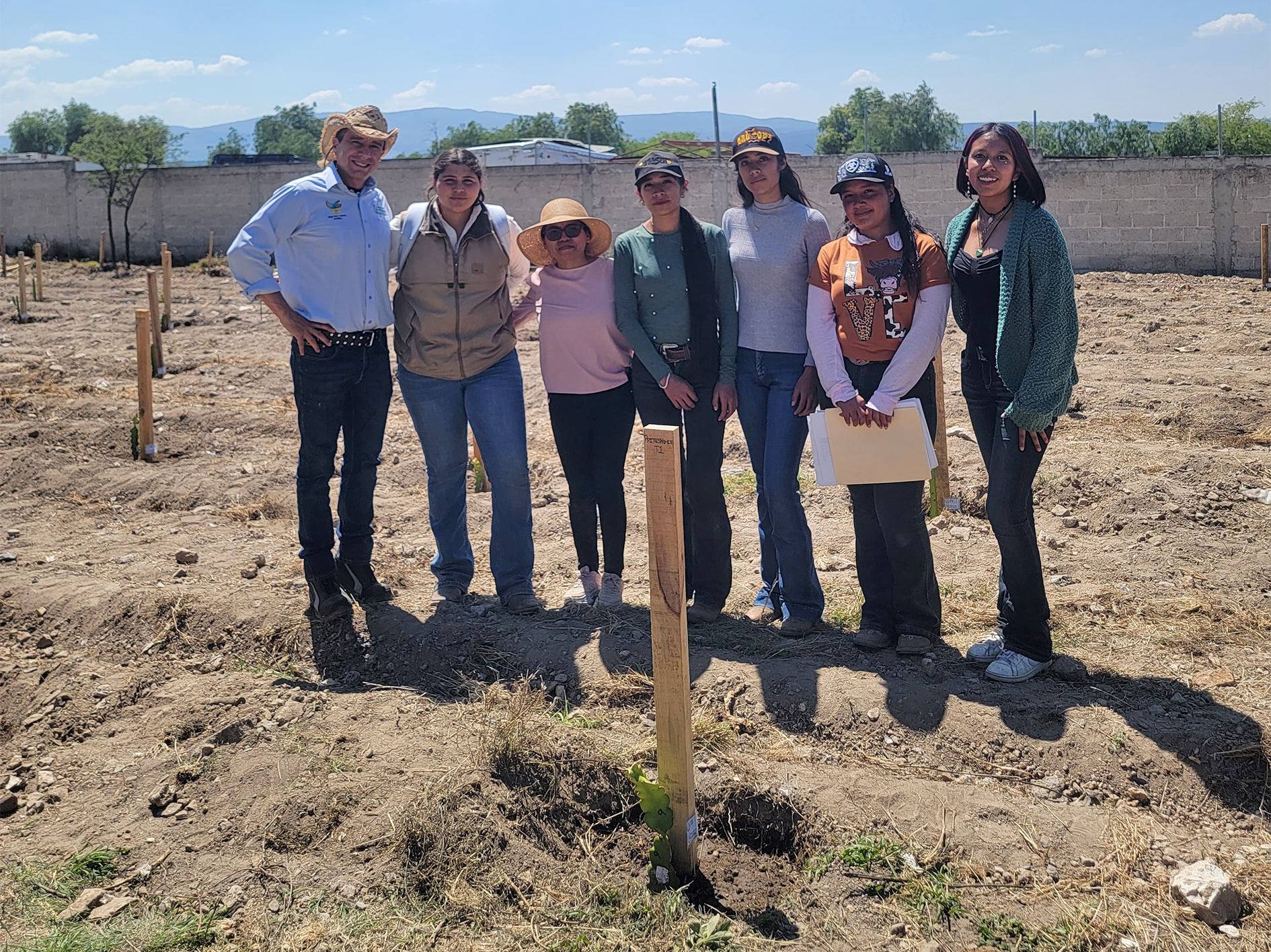 Desarrollan ITESHU y CBTA 179 proyectos para mejorar cultivos en el Valle del Mezquital