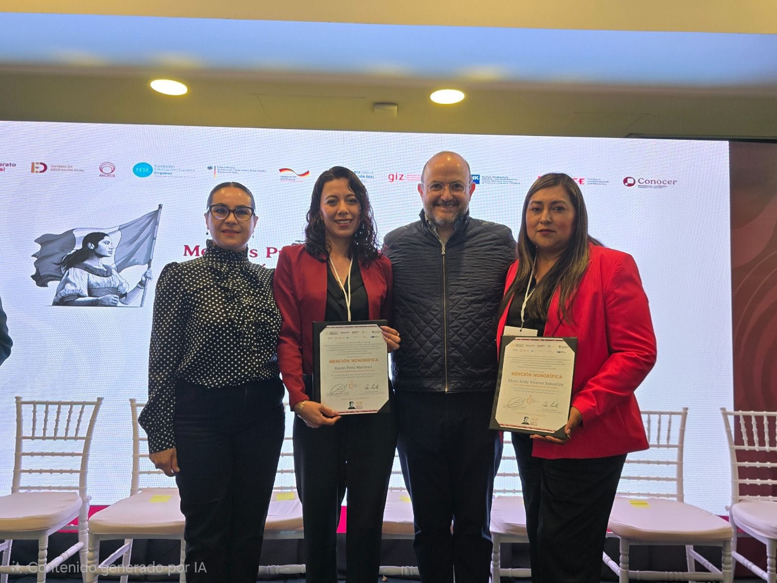 UPE recibe Mención Honorífica en el Premio de Excelencia Dual 2026