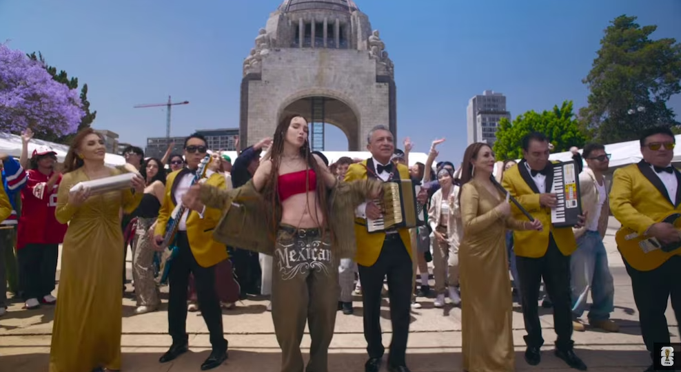 Belinda y Los Ángeles Azules lanzan “Por ella”, tema rumbo al Mundial 2026