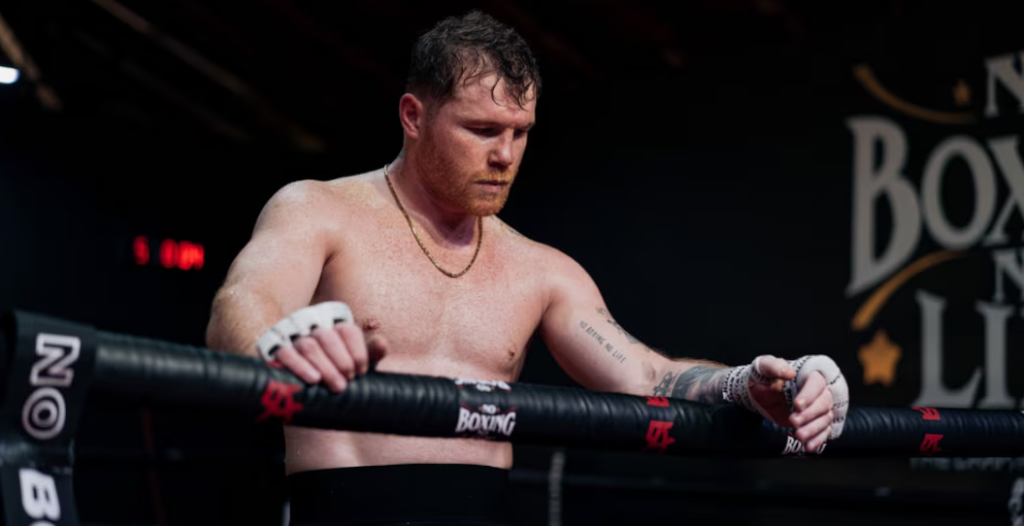 Canelo Álvarez pierde apuesta en juego tradicional durante encuentro con creador de contenido