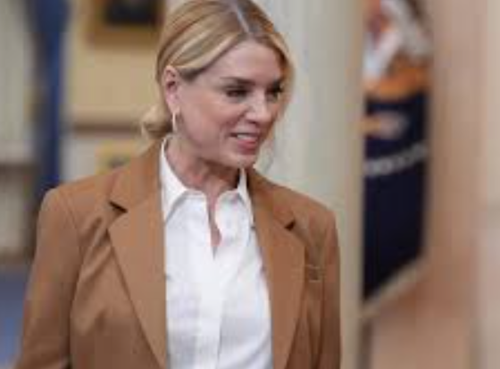 Cómo Pam Bondi perdió su trabajo