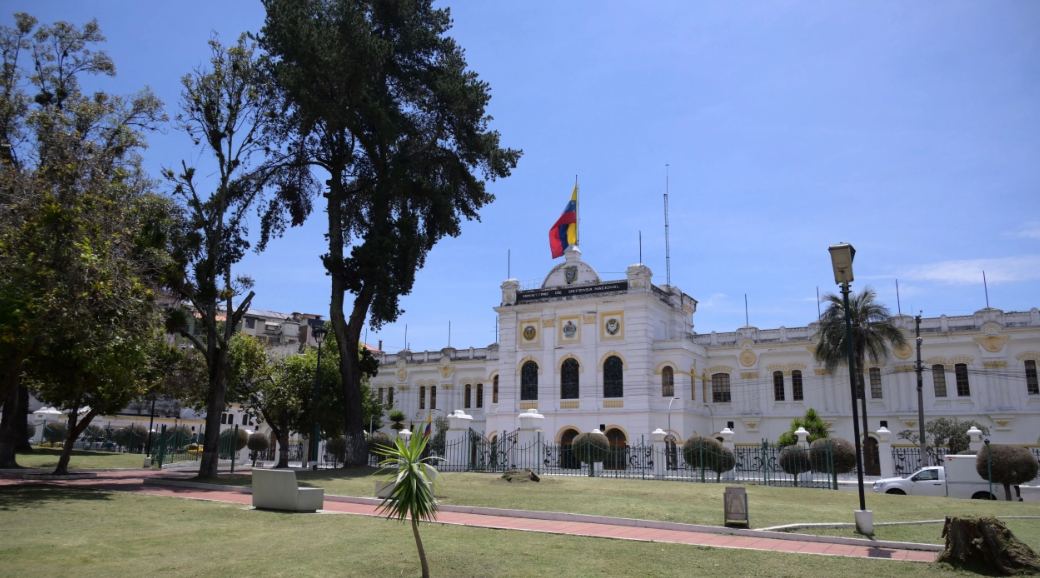 Estados Unidos y Ecuador firman memorando de cooperación en energía nuclear civil
