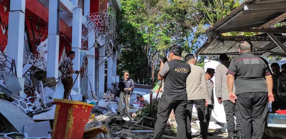 Indonesia retira alerta de tsunami tras potente terremoto