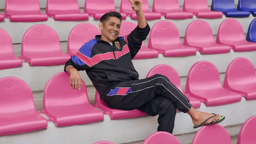 Jorge Campos lanza colección con American Eagle y revive su icónico estilo en la Roma