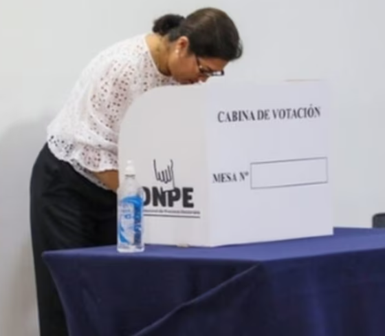 Perú celebrará elecciones presidenciales con récord de candidatos y retorno al Congreso bicameral