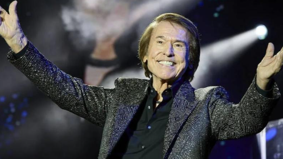 Raphael regresa a México con éxito rotundo en el Auditorio Nacional