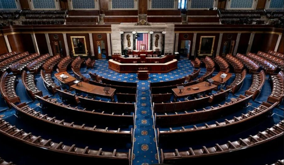 Renuncias y procesos marcan escenario político en Estados Unidos rumbo a elecciones intermedias