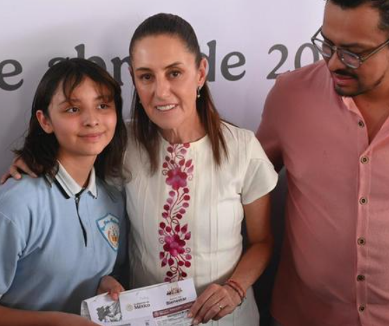 Sheinbaum inicia entrega de becas “Rita Cetina” para uniformes y útiles a 9 millones de estudiantes