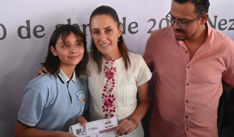 Sheinbaum inicia entrega de becas “Rita Cetina” para uniformes y útiles a 9 millones de estudiantes