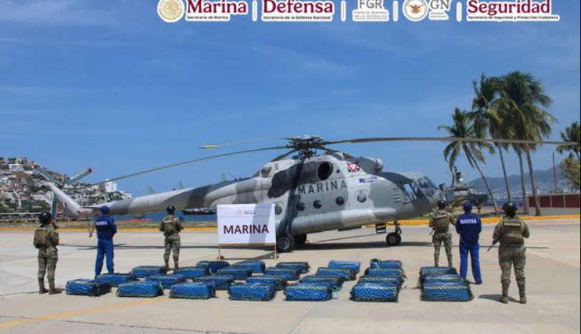 Marina asegura embarcación con presunta cocaína frente a costas de Guerrero