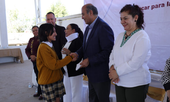 Entrega SEPH obras y equipamiento en 27 escuelas de Tulancingo