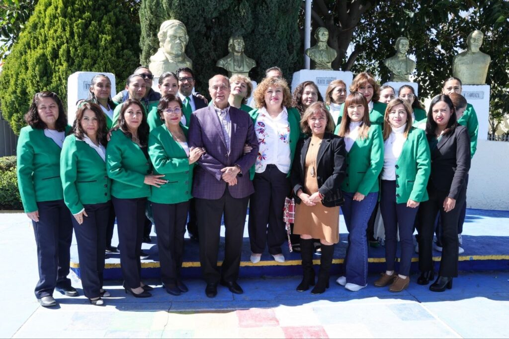 Participaron más de 35 mil docentes en la última sesión del CTE del ciclo escolar