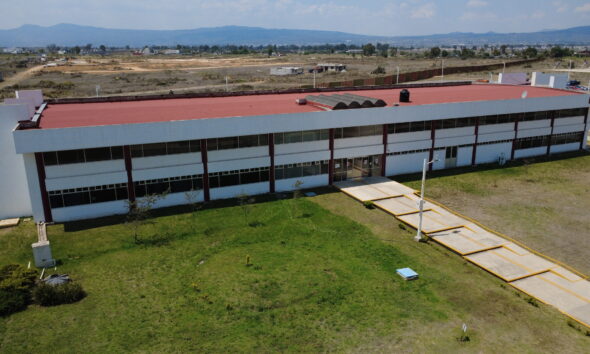 Amplían oferta académica de UPT con Ingeniería en Diseño Textil y Moda