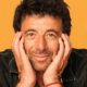 Imputan al cantante Patrick Bruel por presuntos delitos