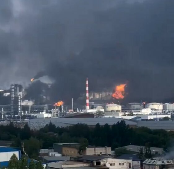 Nuevo ataque con drones impacta refinería estratégica en Moscú