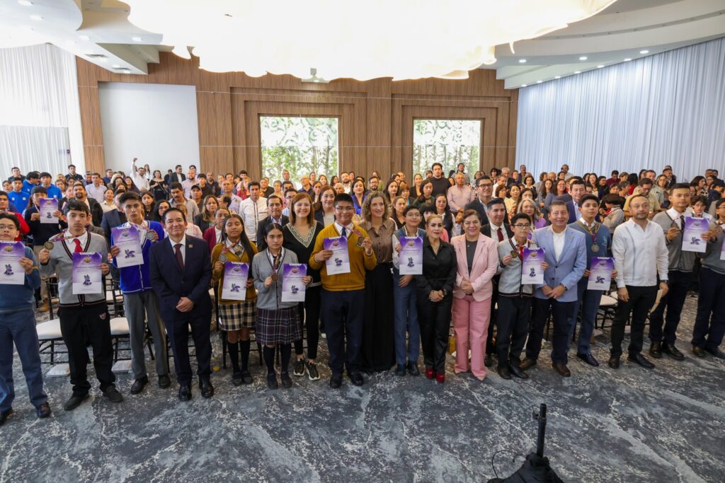 Premia SEPH a ganadores de la Olimpiada Hidalguense de Informática 2026
