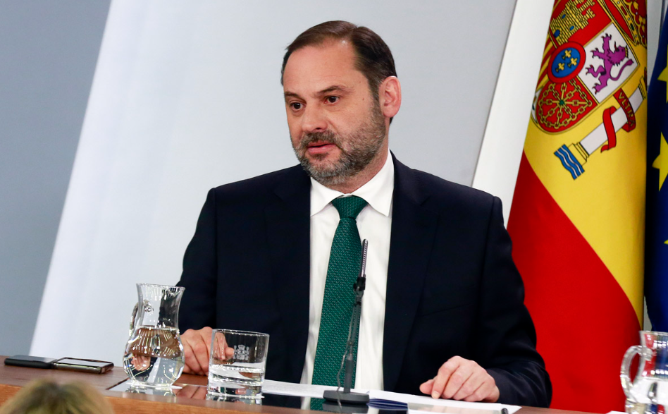 Tribunal Supremo de España dicta sentencia contra exfuncionario por irregularidades en compra de cubrebocas