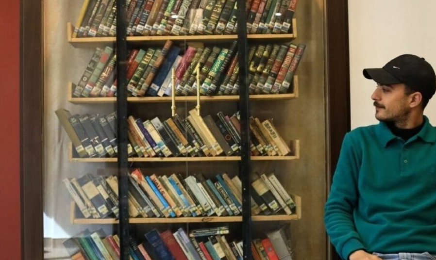 Biblioteca Fénix lleva esperanza y cultura a familias desplazadas en Gaza