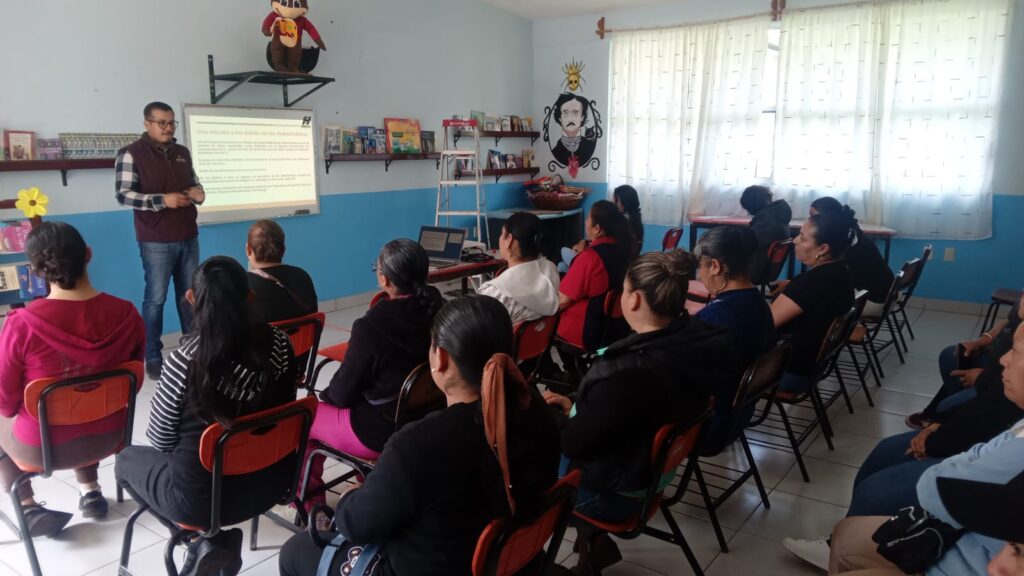 Consolida IHE la participación social en escuelas