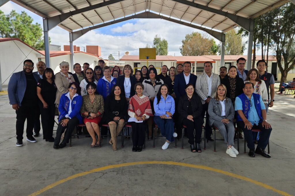 Docentes fortalecen su práctica educativa con taller intensivo