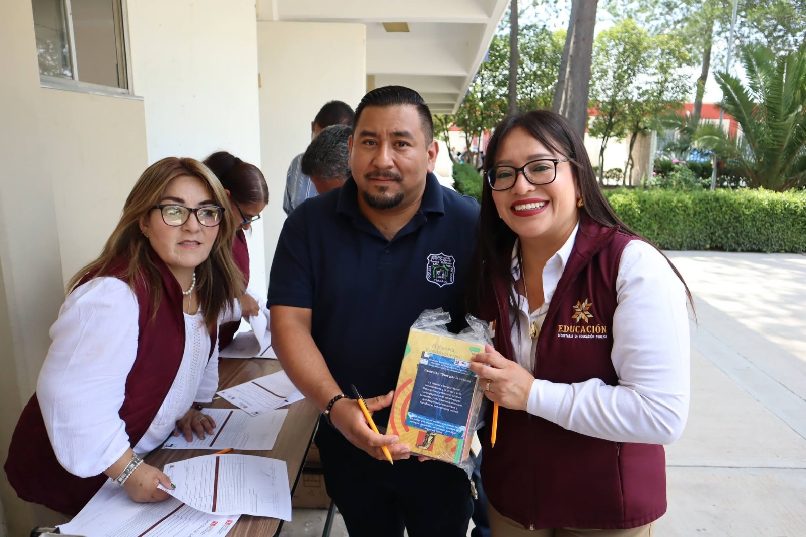 Fortalece IHE la divulgación científica en secundarias de Hidalgo