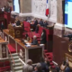 Francia aprueba ley que despenaliza la eutanasia y el suicidio asistido
