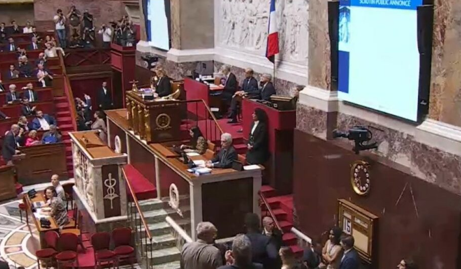 Francia aprueba ley que despenaliza la eutanasia y el suicidio asistido