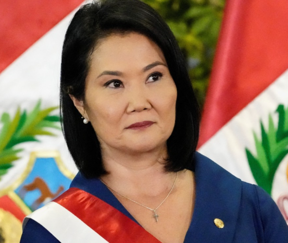 Fujimori asume la Presidencia de Perú