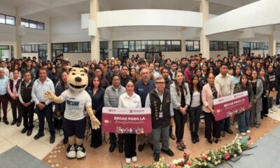 Reciben estudiantes del ITESHU Becas para la Transformación