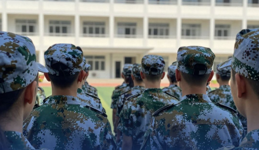 SEP ordena revisar y retirar denominaciones de carácter militar en escuelas