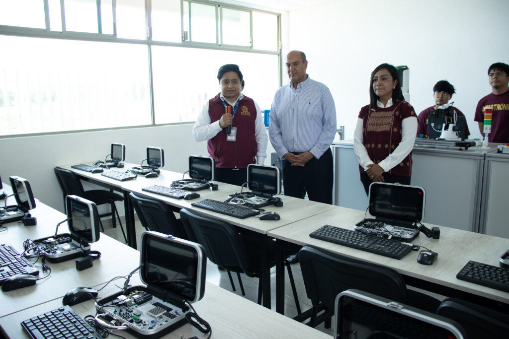 Hidalgo destaca en formación STEM con la red más grande de laboratorios del país